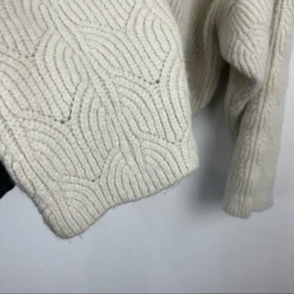 Topshop Off White Oversized Knit Cropped Crewneck Sweater Women's Size 14